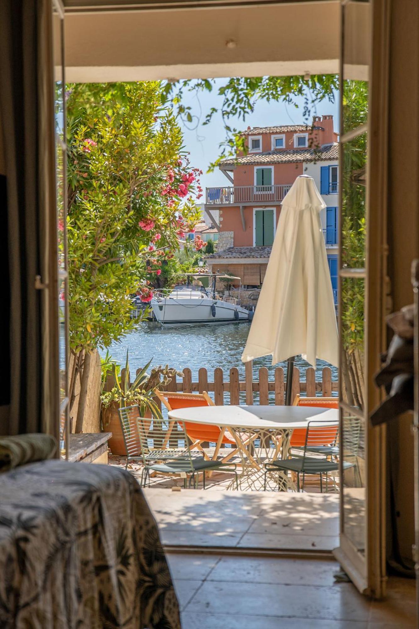 Appartement Amour Terrasse Sur L'Eau 格里莫 外观 照片