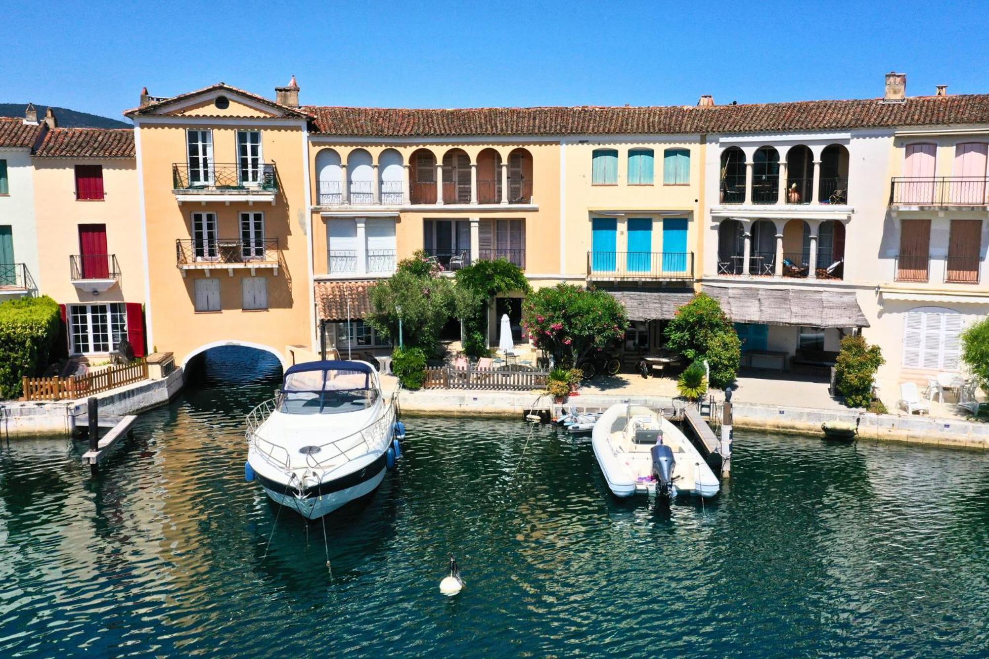 Appartement Amour Terrasse Sur L'Eau 格里莫 外观 照片